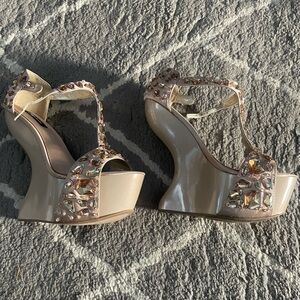 Zigi Soho Beige & Gold Platform Wedge Heels